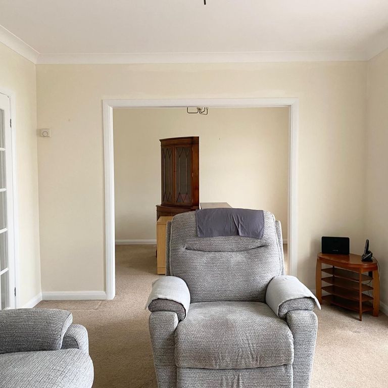Lounge - Old Coulsdon