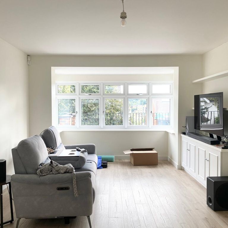 Lounge - Coulsdon