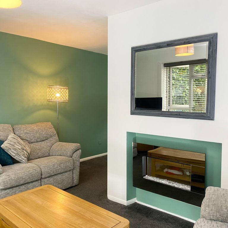 Lounge - Mitcham