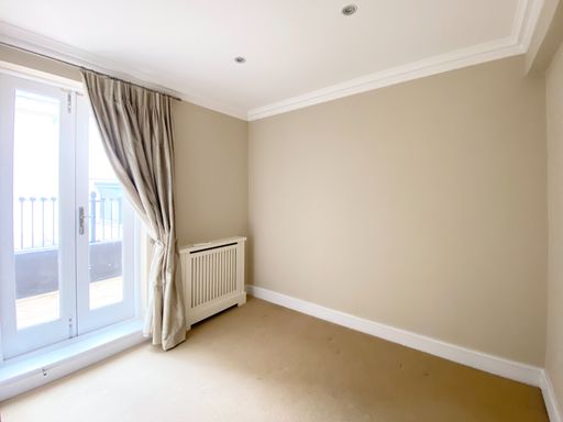 Bedroom 1 - Chelsea