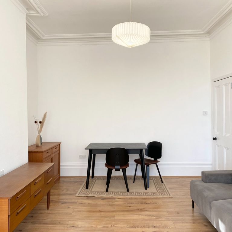 Lounge - Crystal Palace