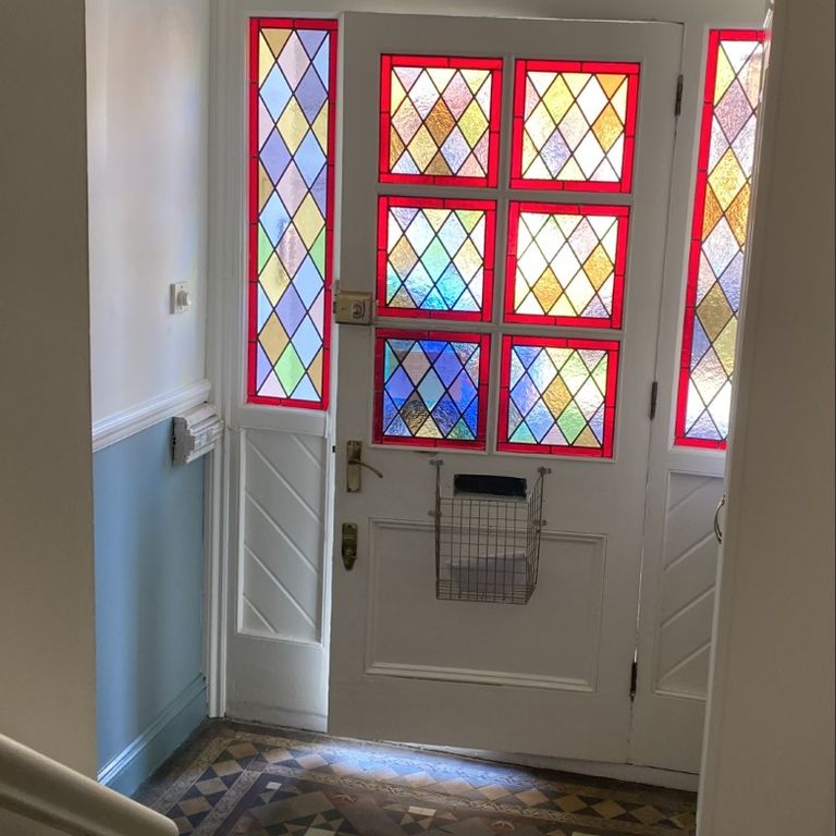 Communal entrance hallway - Tooting Bec