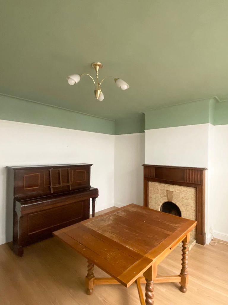 Lounge - Warlingham