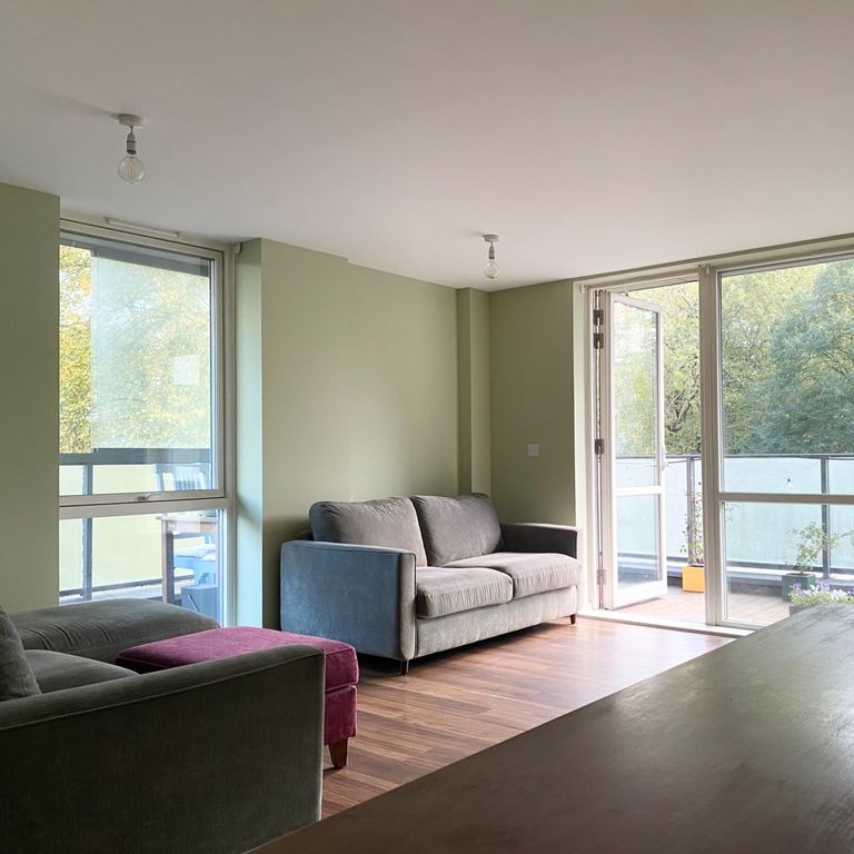Lounge - Acton