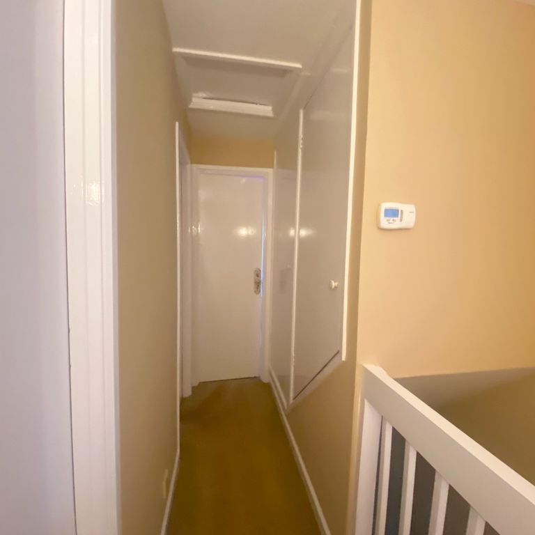 Hallway - Camberley